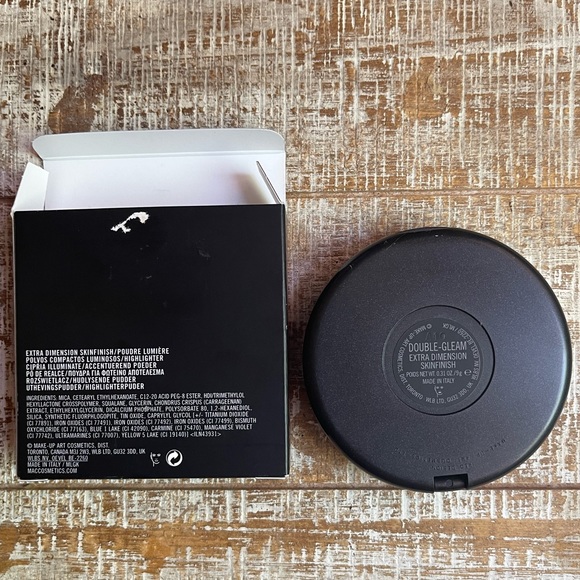 MAC Extra Dimension SkinFinish- Double Gleam🥂 - Picture 3 of 5